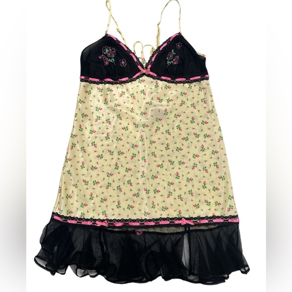 Vintage Betsy Johnson Embroidered Nightgown